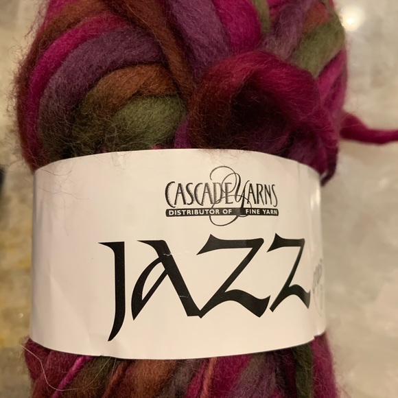 Custom Scarf! Beautiful yarn in shades of purple - Picture 7 of 8